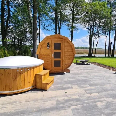 Mazury Chillout Feriehus Ryn (Warmian-Masurian)